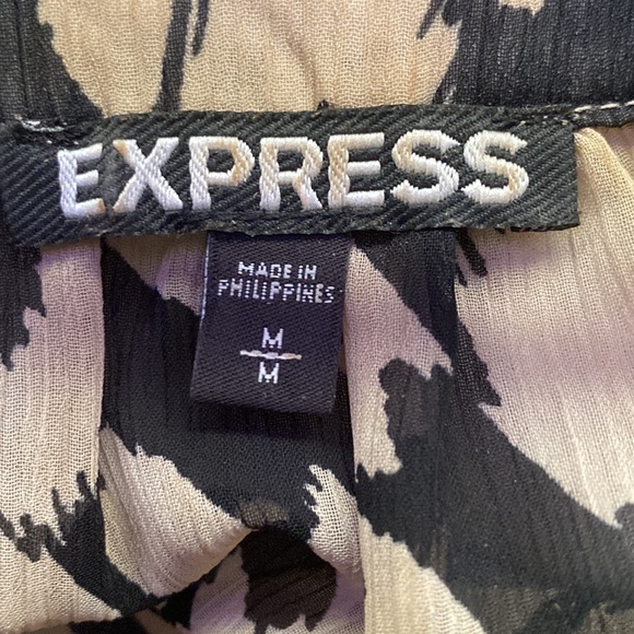 EXPRESS Cheetah Print Blouse - MEDIUM - Picture 3 of 4